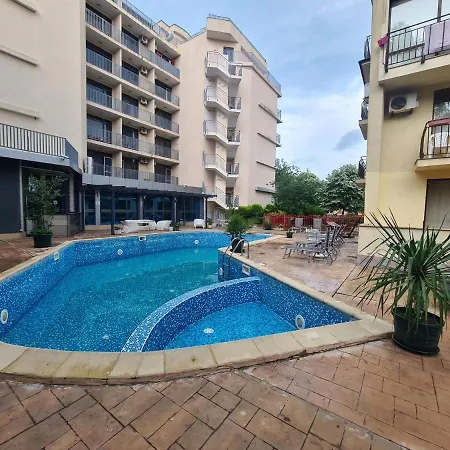 Апартамент Sunny Beach Studio Euphoria *